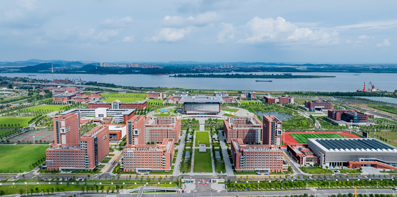 华中科技大学军山校区。李岿摄