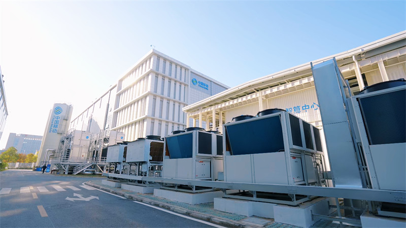 在武汉光谷未来科技城,湖北移动建成华中区域最大规模“智算工厂”。